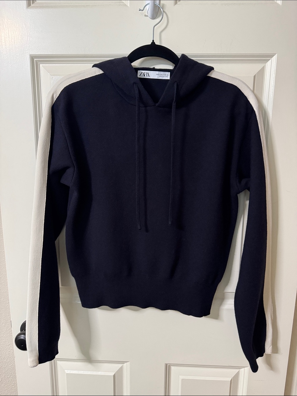 Zara Classic Navy Sweater Hoodie with Cream Shoulder Stripes